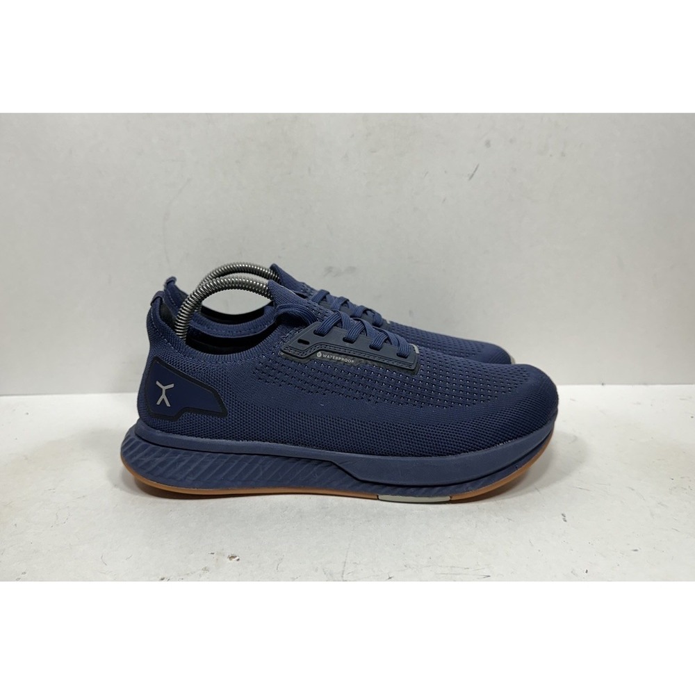 Flux Footwear Adapt Waterproof Runner Blue Gum Mens Size 8.5 Athletic Knit Shoes